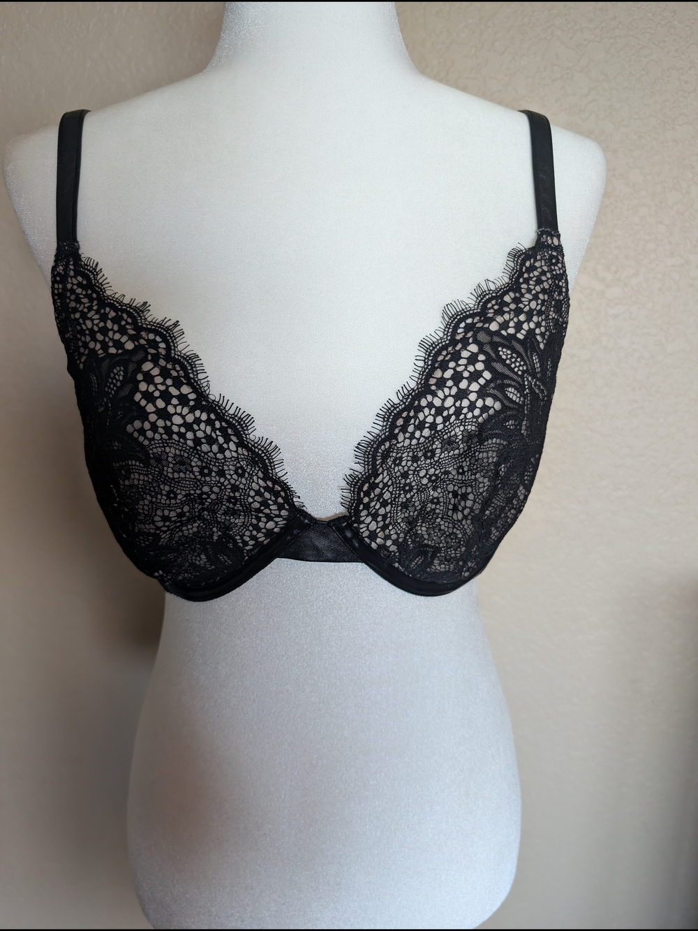 Victoria's Secret "Very Sexy" Black Lace And Faux Leather Straps With Tan Cups